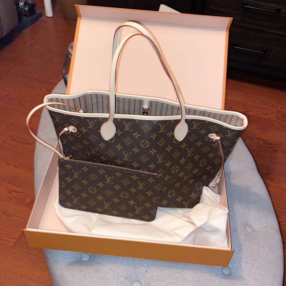 Louis Vuitton Neverfull Mono MM & Wristlet Gift Box with Blue Ribbon NEW